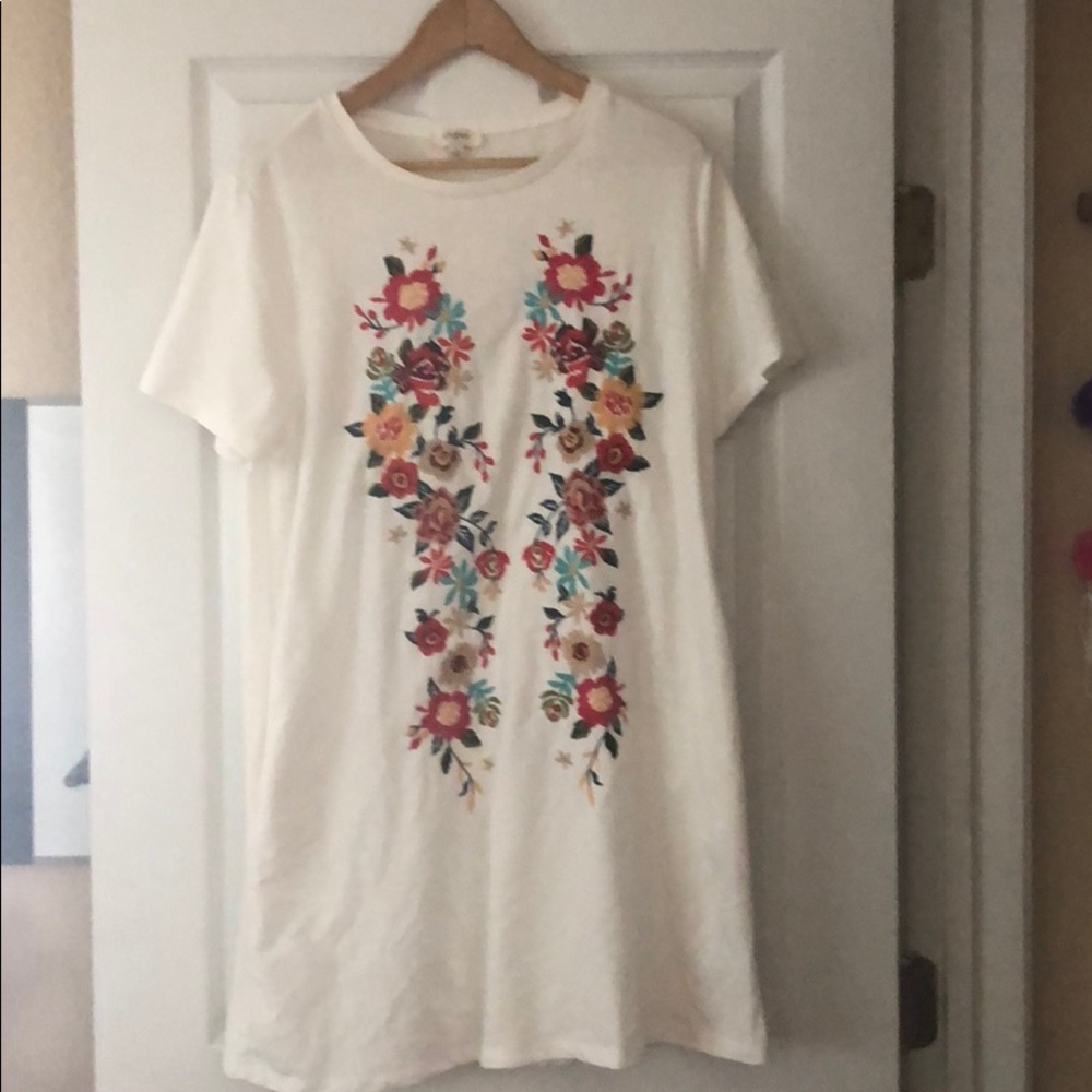 Umgee Embroidered Tunic